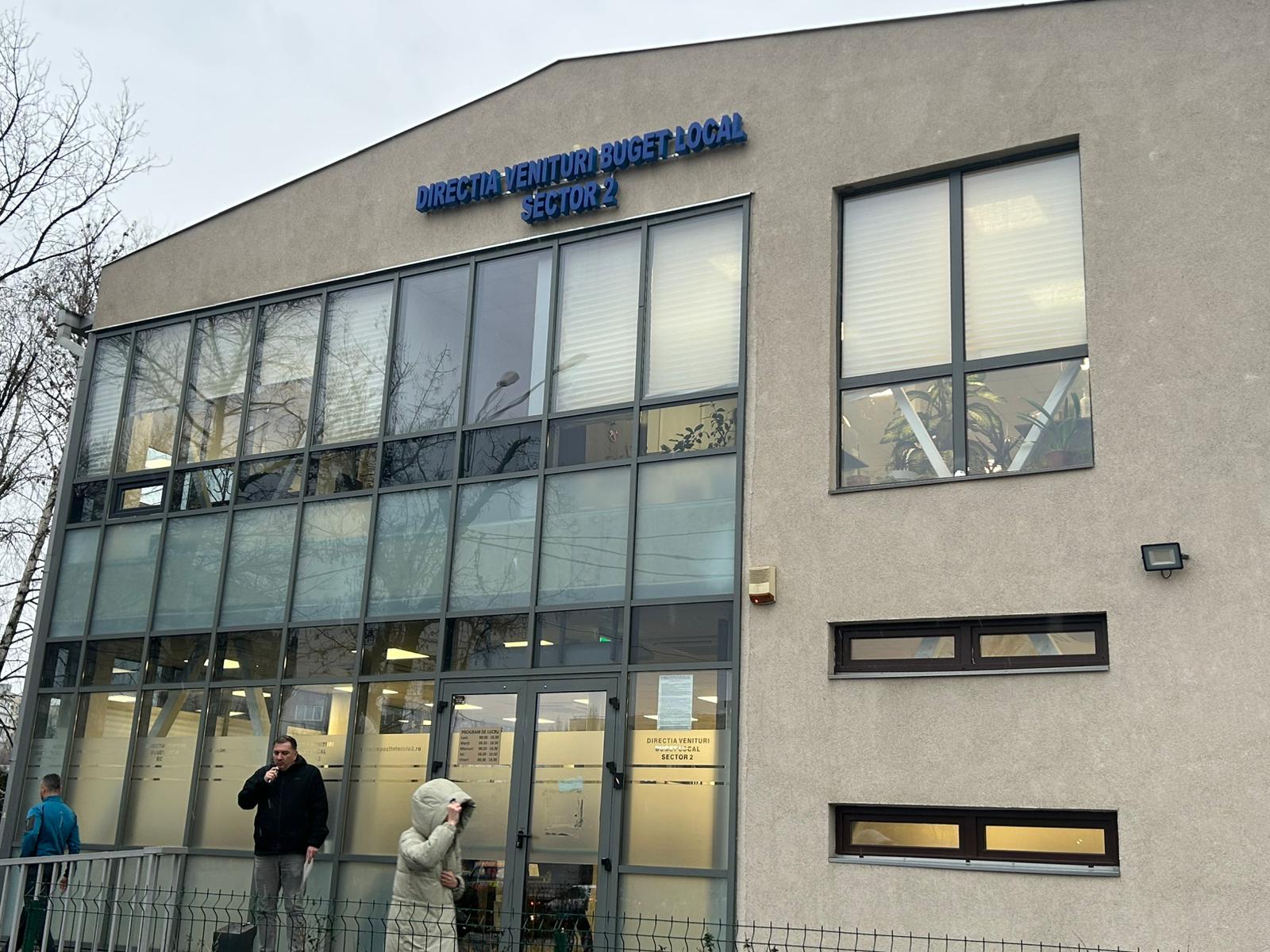 La prima zi de plată a impozitelor locale în Sector 2, atmosfera nu a fost nici pe departe una tensionată așa cum unii se așteptau
