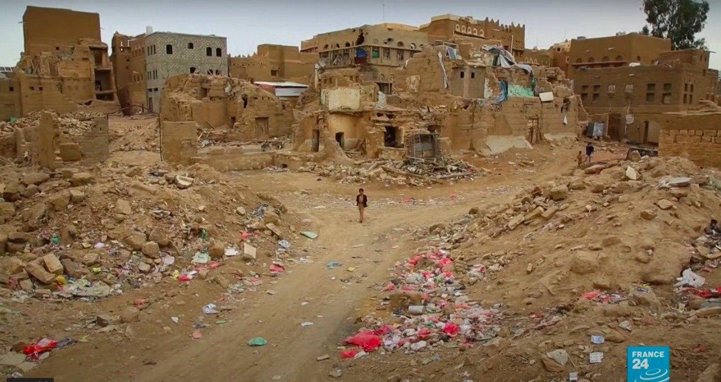 Yemenul revine în centrul tensiunilor geopolitice, după ce sâmbătă seară Consiliul președintelui țării a anunțat recucerirea provinciali Hadramaut, un strat strategic și bogat în resurse petroliere, de către forțele susținute de Arabia Saudită