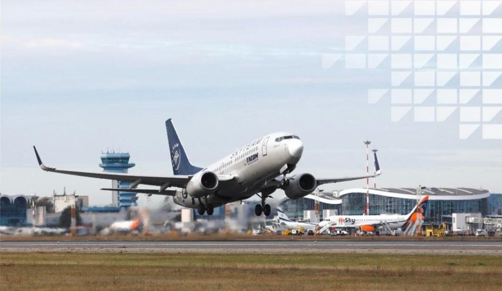 Traficul aerian pe aeroporturile din București se desfășoară în condiții de iarnă, fără perturbări majore, anunță oficialii Companiei Naționale Aeroporturi București
