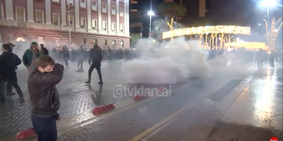 albania-protest.jpg - JurnalUrban
