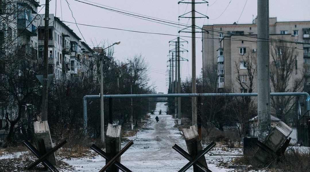 armata-ucraina-razboi-rusia-populatie-civila-civili-tancuri-bombardamente-ucraineni-blocuri-4-oameni.jpeg - JurnalUrban