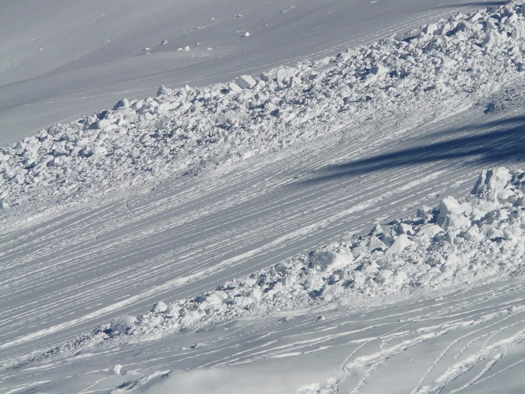 Avertizare de avalanșe în Munții Rodnei, Tibleșului și Maramureșului: Riscurile cresc pe fondul stratului de zăpadă extrem de consistent Vânturile reci și precipitațiile însemnate din ultimele zile au transformat peisajele montane din Montii Rodnei, Maramureș și Tibleș într-un teren de risc crescut pentru avalanșe