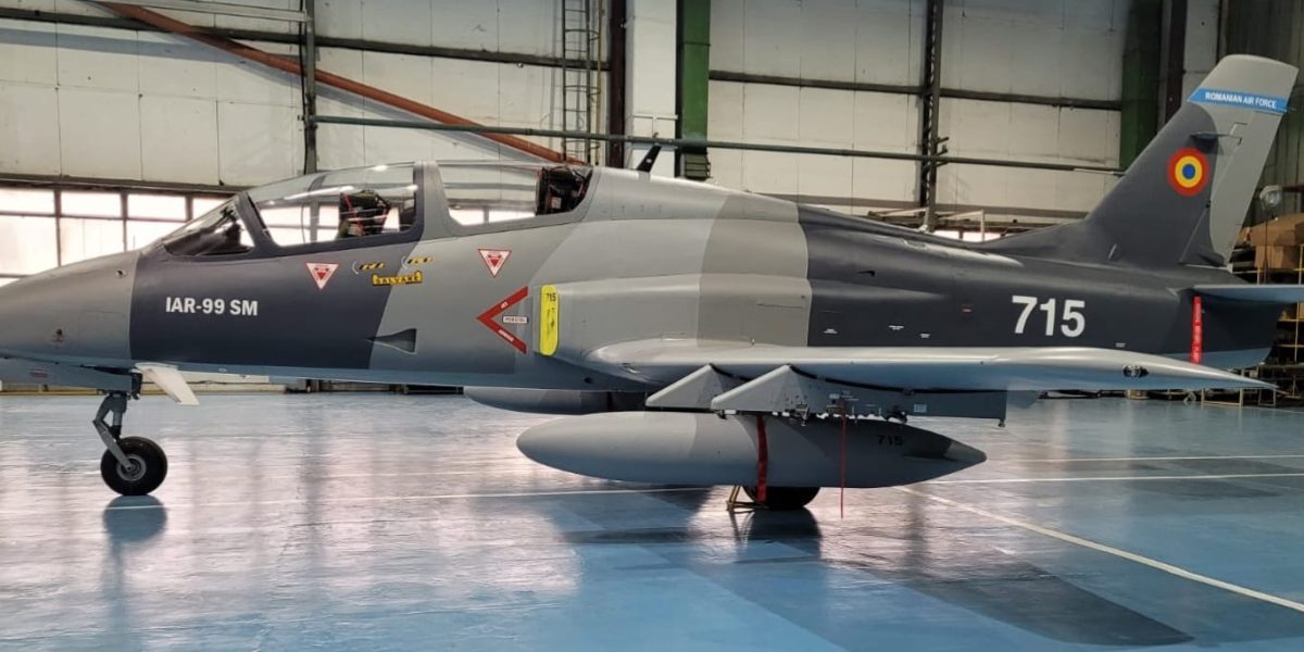 avion-1.jpeg - JurnalUrban