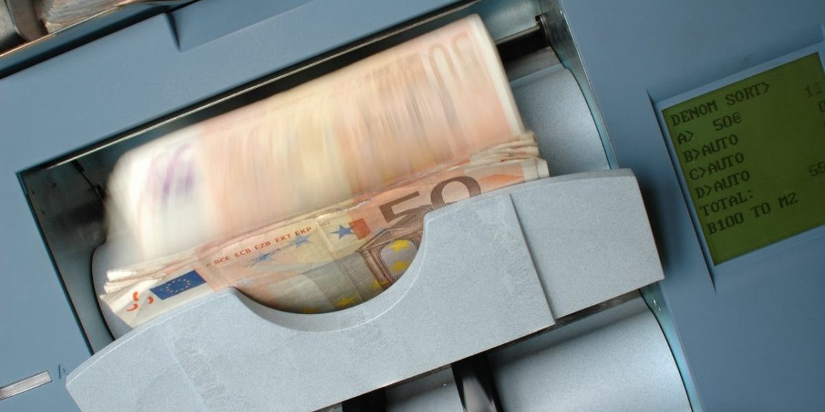 bani-euro-pexels-e1638538326916.jpg - JurnalUrban