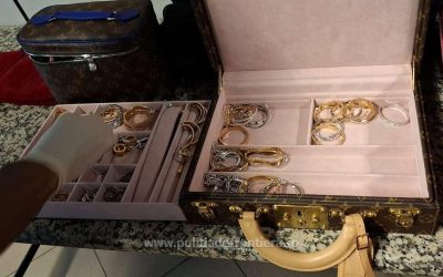 bijuterii-politia-de-frontiera.jpg - JurnalUrban