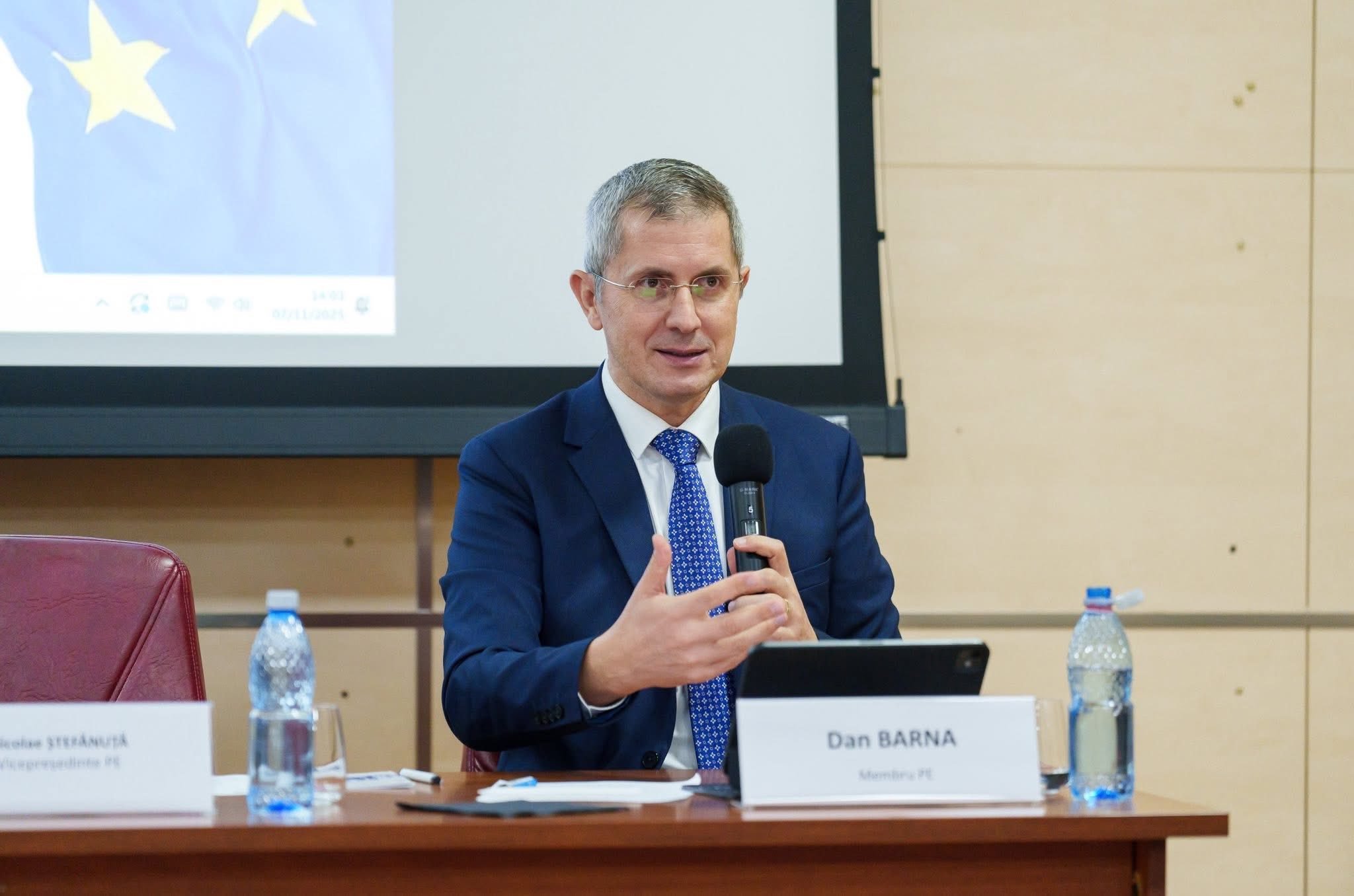 Parlamentul European amână decizia asupra acordului Mercosur, o mișcare criticată de europarlamentar USR Decizia Parlamentului European de a trimite acordul de liber schimb cu blocul sud-american Mercosur la Curtea de Justiție a Uniunii Europene a stârnit controverse și critici vehemente din partea unor oficiali europeni, în contextul în care mulți specialiști și politicieni consideră această etapă o amânare birocratică cu consecințe serioase pentru strategia și interesele blocului comunitar