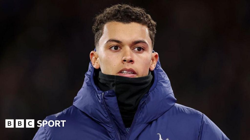 Brennan Johnson, noul transfer-record al lui Crystal Palace Brennan Johnson, tânărul atacant galez, va face parte din lotul lui Crystal Palace în partida programată duminică, după ce transferul său de 35 de milioane de lire sterline de la Tottenham Hotspur a fost finalizat vineri