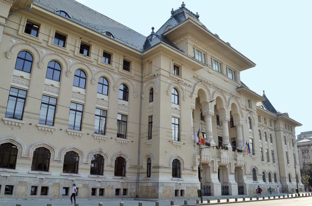 Problema distribuirii financiare între Primăria Capitalei și primăriile de sector devine prioritare pe agenda administrației locale Situația financiară a Capitalei se află, din nou, în centrul atenției, după ce președintele Consiliului General al Municipiului București, Nicușor Dan, a subliniat necesitatea urgentă a unei reechilibrări a fondurilor alocate Primăriei Capitalei și primăriilor de sector