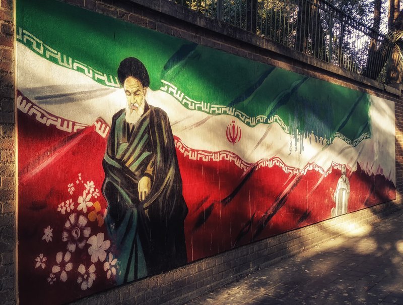 Criza economică și socială devastață Iranul: peste 30 de persoane ucise în ciocniri, proteste masive și un val de arestări Iranians se confruntă cu una dintre cele mai dure crize de după Revoluția Islamică din 1979