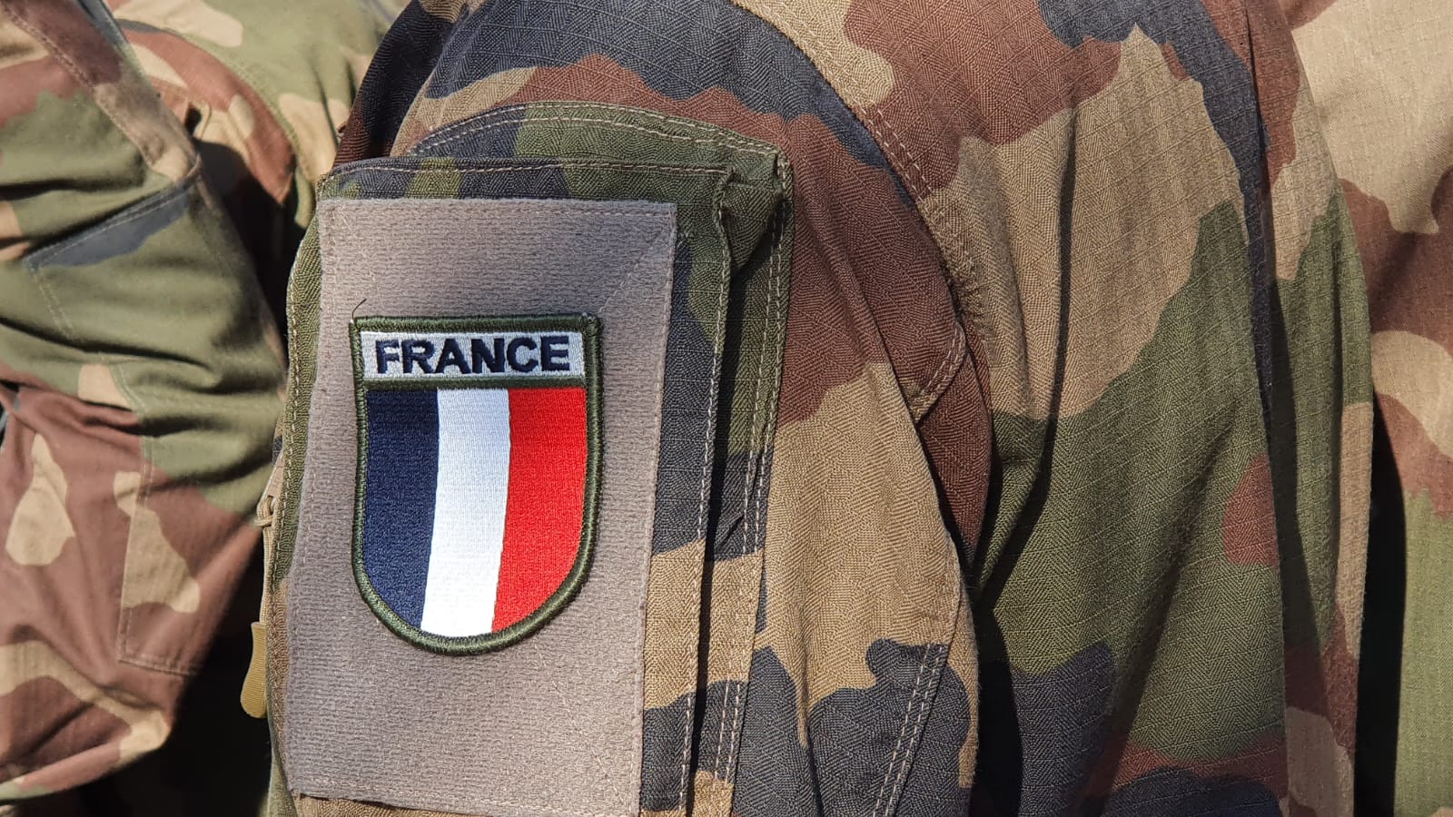 Franța lansează oficial campania de recrutare pentru noul serviciu militar voluntar național, deschizând astfel calea pentru un model alternativ de mobilizare a resurselor umane în domeniul apărării