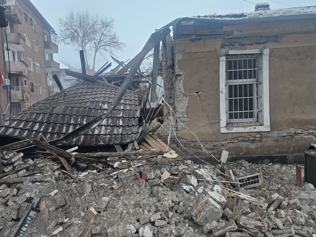 Explozie la sediul Poliției Rutiere din Lugoj, provocată de o conductă de gaz fisurată Un incident grav s-a petrecut miercuri după-amiază la sediul Poliției Rutiere din Lugoj, județul Timiș, care a atras imediat atenția autorităților și a comunității locale