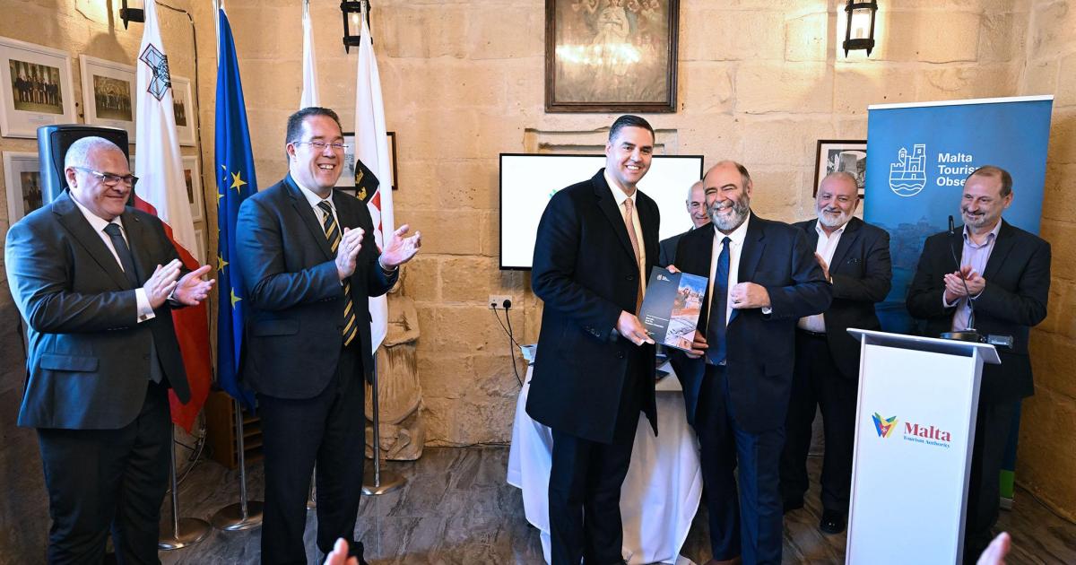 Cospicua promovează turismul sustenabil printr-o nouă publicație Malta Tourism Authority (MTA) a lansat recent volumul „Bormla și Potențialul său Turistic”, o publicație dedicată orașului Cospicua, care scoate în evidență nu doar splendoarea sa istorică și culturală, ci și oportunitățile de turism sustenabil