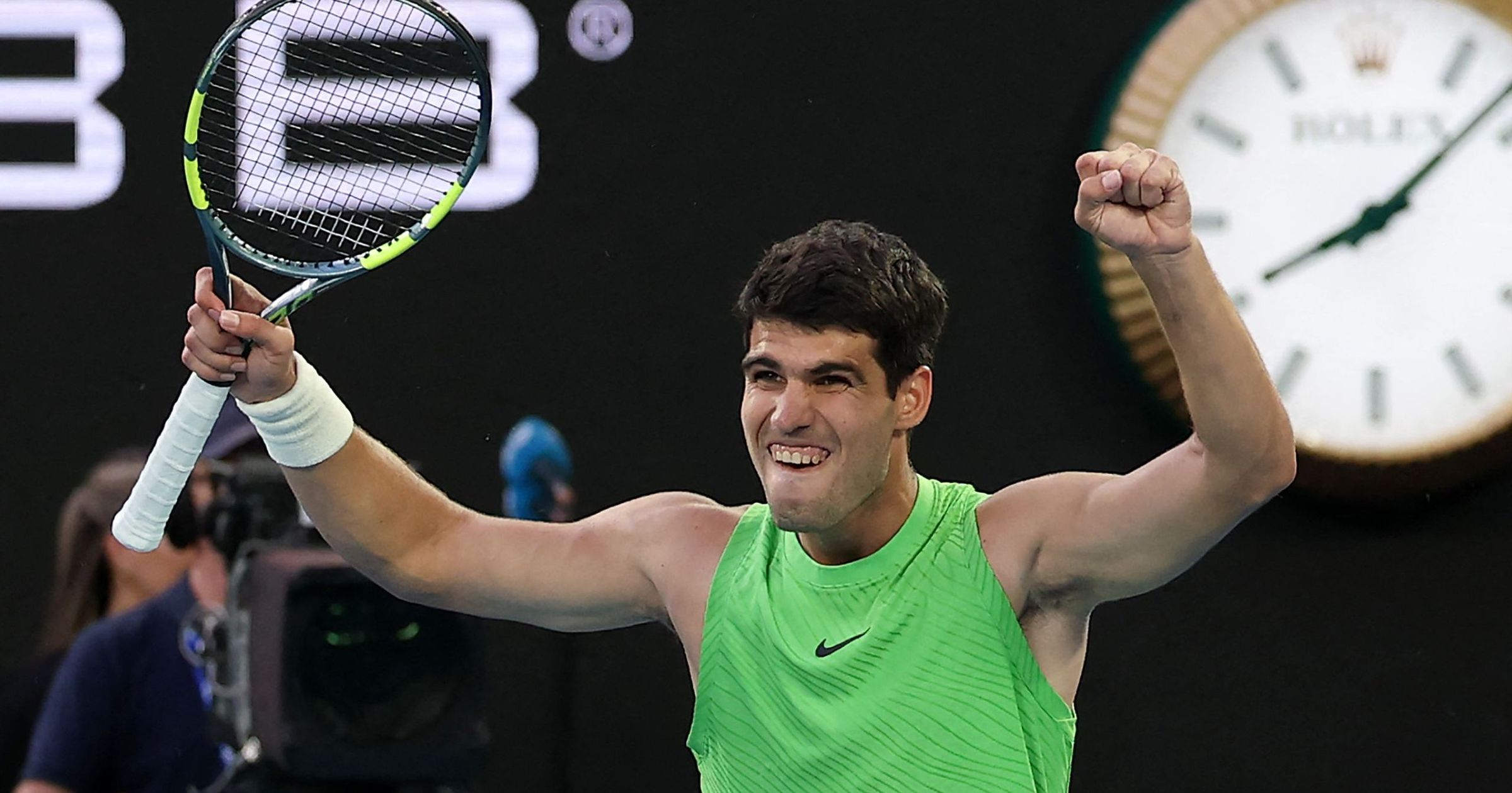 Alcaraz reușește o revenire incredibilă în semifinala Australian Open Carlos Alcaraz a demonstrat din nou de ce este numărul unu mondial, învingându-l pe germanul Alexander Zverev într-o semifinală dramatică la Australian Open, într-un meci care a durat peste cinci ore