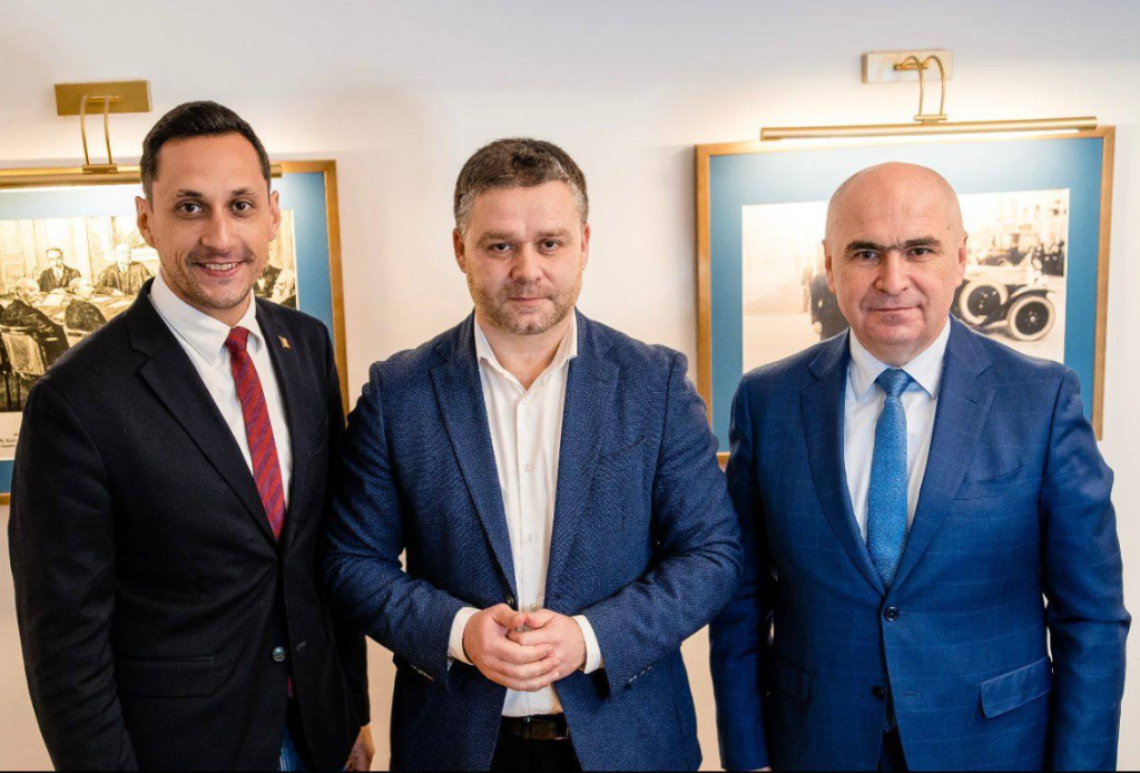 Vlad Gheorghe a primit un nou mandat în poziția de consilier onorific al premierului, într-un context marcat de schimbări și declarații din sfera politică și administrativă a Bucureștiului
