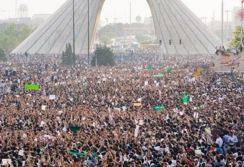 Protestele de amploare din Iran intră în a doua săptămână, în ciuda represiunii dure și a cenzurii care însoțește demonstrațiile ce zguduie profund regimul islamic