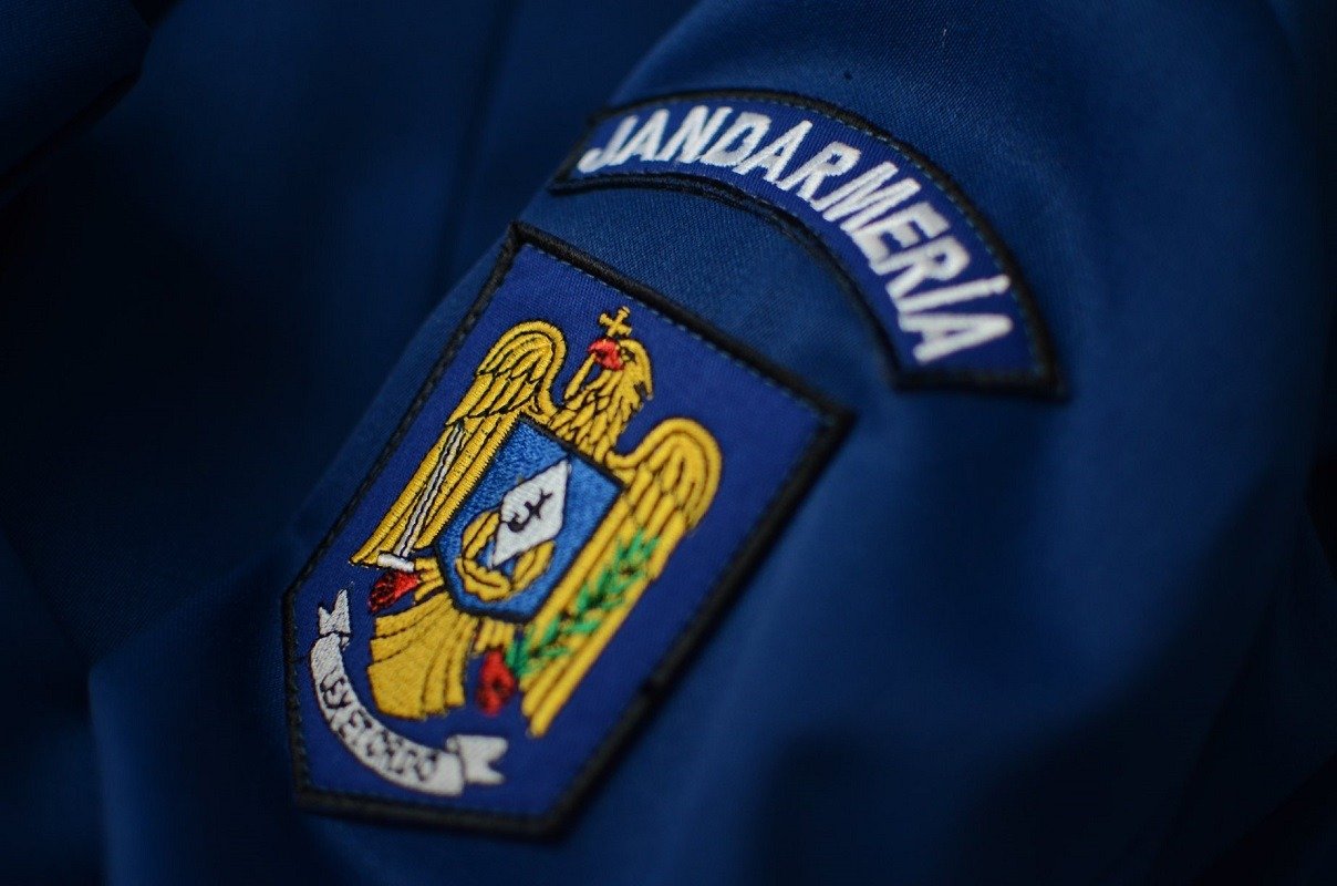 Jandarmii români cu gresie, false imagini cu inscripții în chirilic, reacția Sindicatului „Diamantul”
