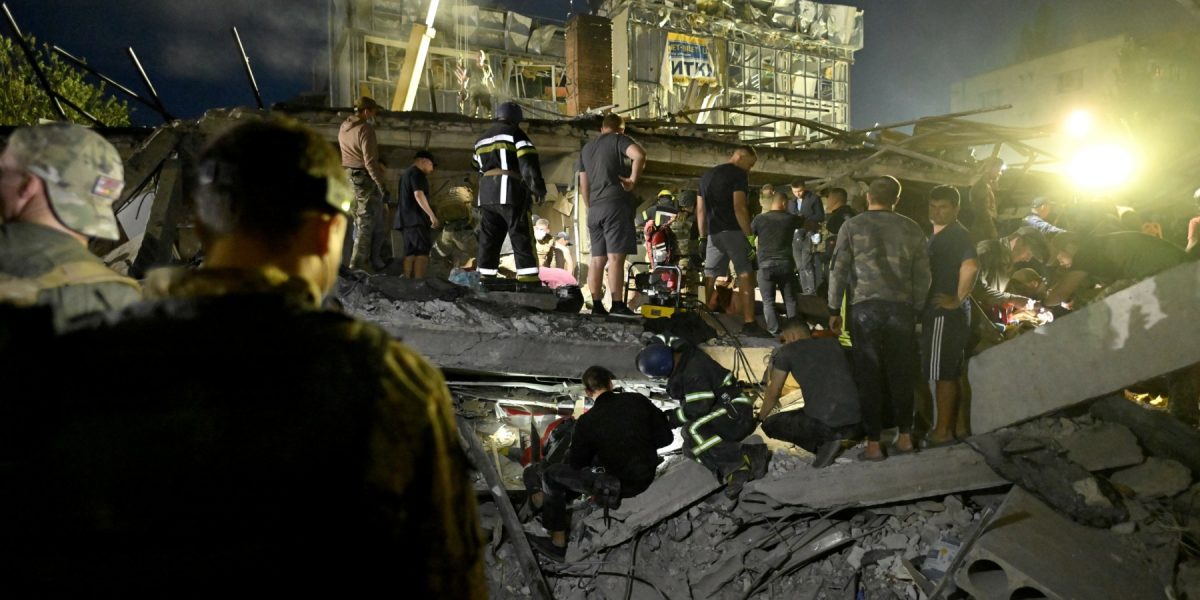 kramatorsk-donetk-ucraina-razboi-rusia-bombardamente-explozie-rachete-victime-civili.jpg - JurnalUrban