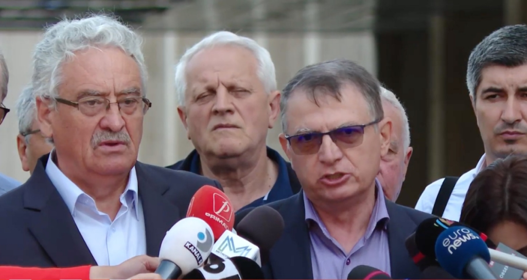 Sindicatele profesorilor amenință cu proteste dacă nu se abrogă Legea Bolojan: peste 2.000 de posturi, în pericol