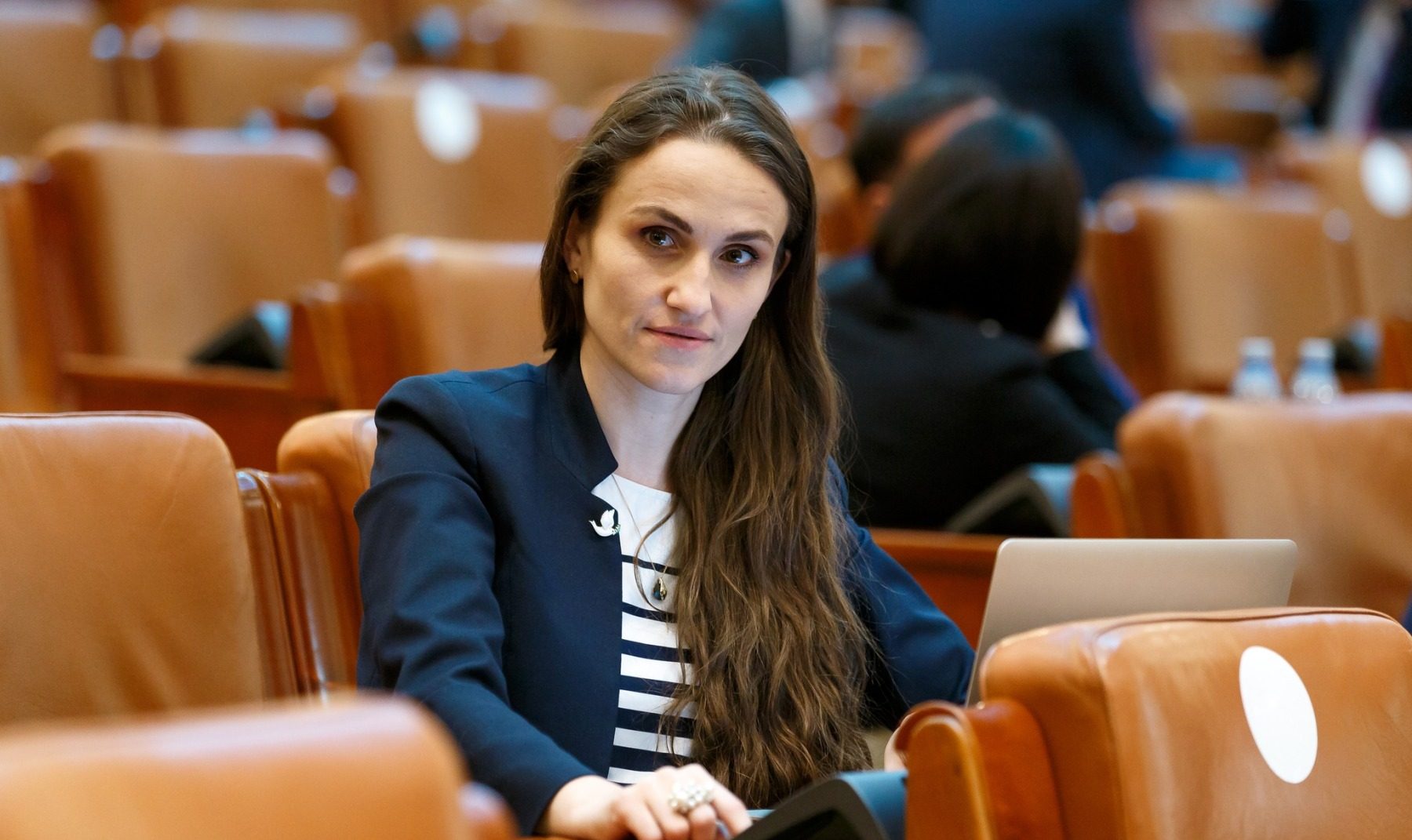 România urmărește o poziție comună europeană în criza din Venezuela, în timp ce regimul lui Maduro devine tot mai izoluat internațional În contextul tensiunilor crescânde din Venezuela și a continuității crizei politice și economice, guvernul român își reafirmă angajamentul de a colabora strâns cu partenerii săi europeni pentru a găsi o soluție comună