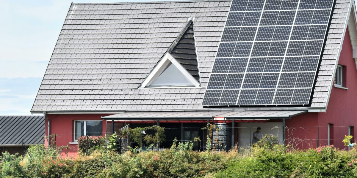 pexels-daniele-la-rosa-messina-1626789-17893477-scaled.jpg - JurnalUrban