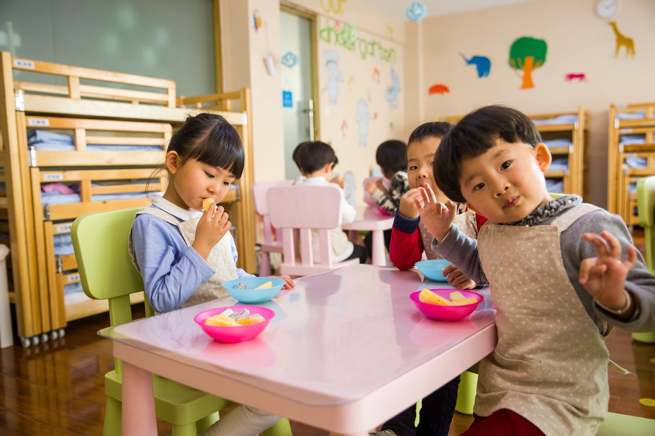 Populația Chinei înregistrează al patrulea an consecutiv de declin demografic Populația Chinei continuă să scadă pentru al patrulea an consecutiv, conform ultimelor date oficiale, ceea ce marchează o schimbare profundă în dinamica demografică a celei mai populate națiuni din lume