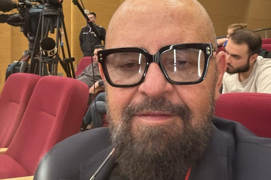 piedoneironizeazaciucu-e1769716404358.jpg - JurnalUrban