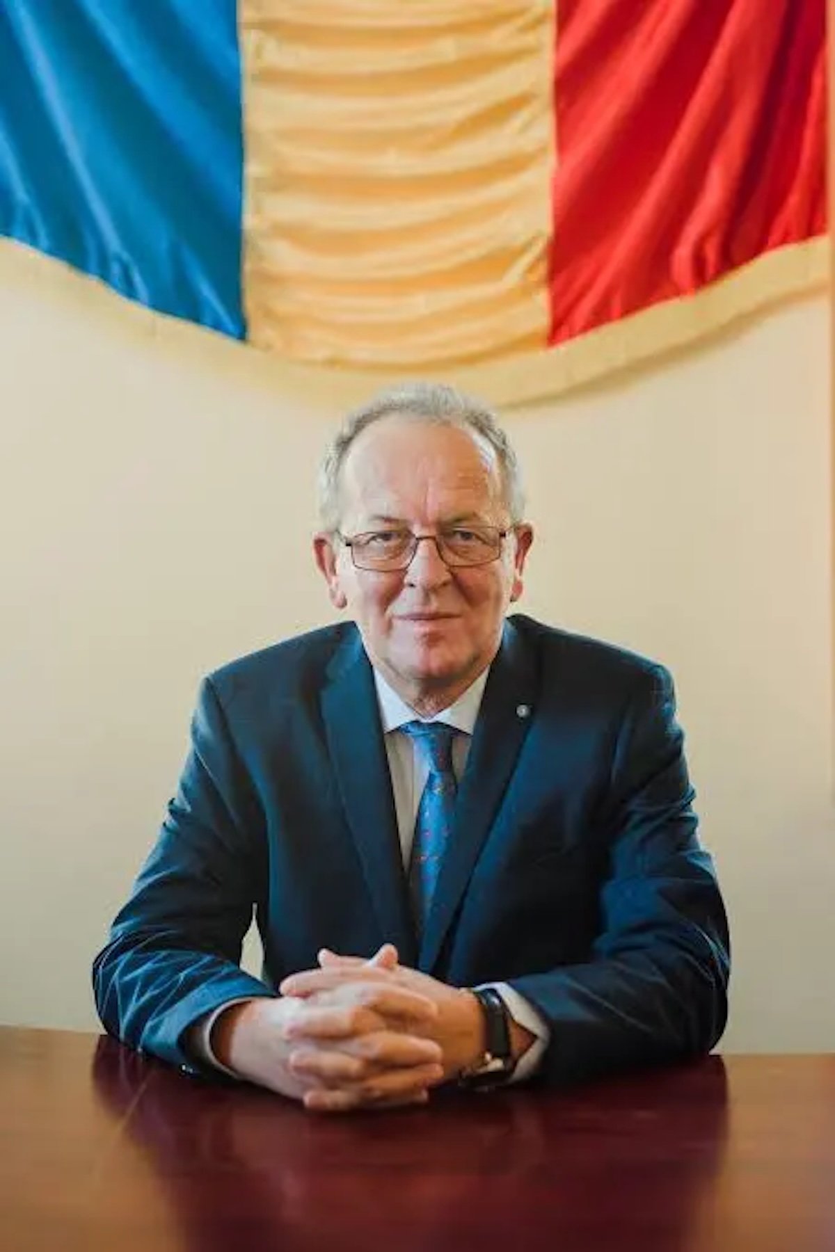 Primarul orașului Huedin, Mircea Moroșan, a renunțat oficial la mandatul său, decizie care surprinde scena politică locală și ridică semne de întrebare asupra viitorului administrației din acest municipiu din inima Ardealului