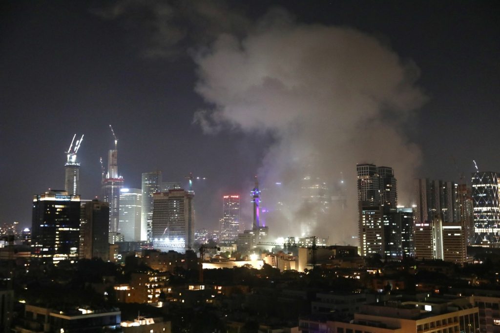 Avertisment de călătorie extrem pentru România: Cetățenii sunt îndemnați să părăsească Iranul din cauza riscurilor de securitate crescute După o serie de tensiuni crescânde în regiunea Orientului Mijlociu, Ministerul Afacerilor Externe (MAE) al României a emis un avertisment fără precedent pentru cetățenii români aflați în Iran