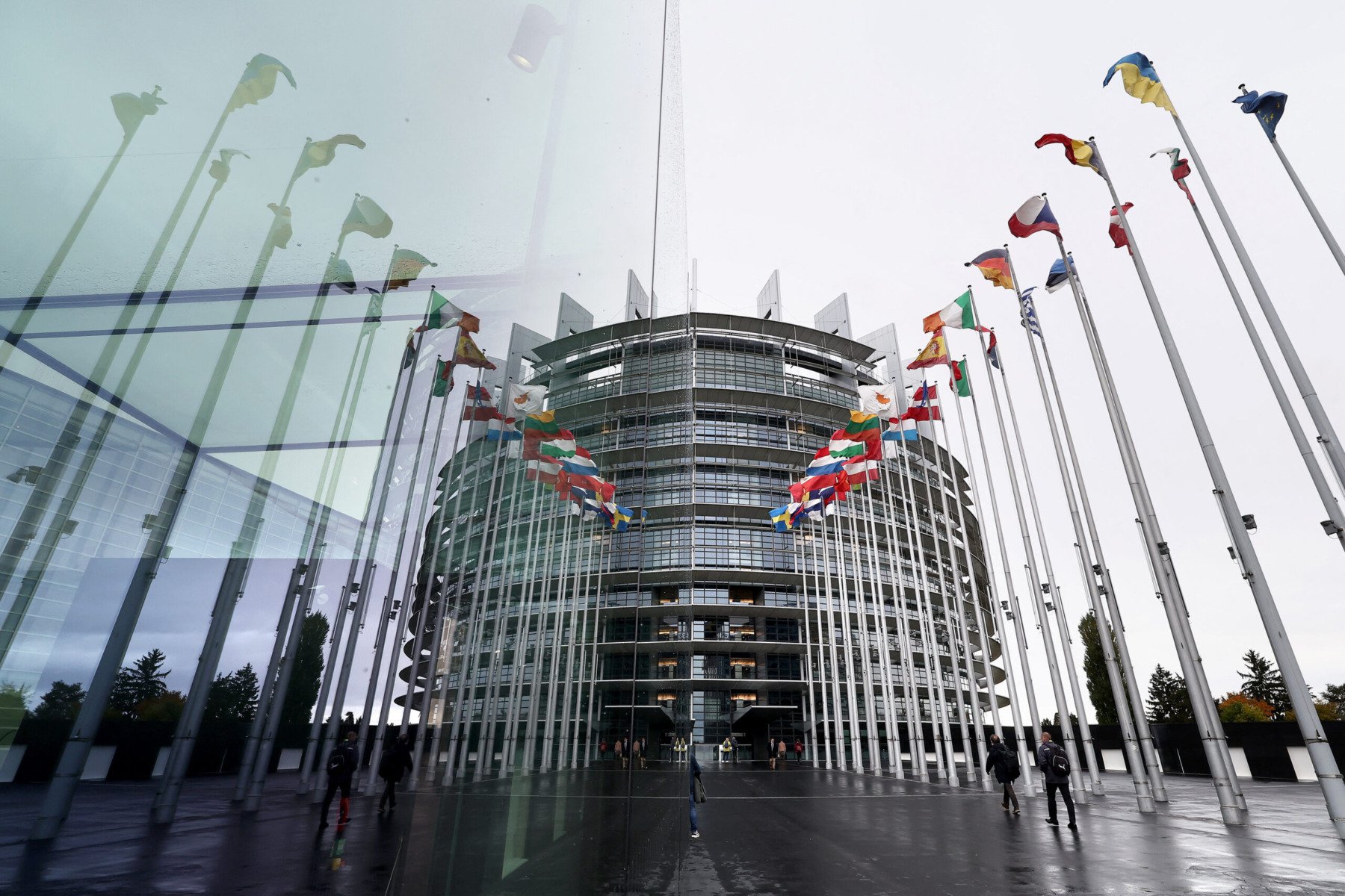 Bucureștiul și alte orașe din Europa concurează pentru a găzdui noua Agenție Vamală a UE Miercuri, în cadrul unei întâlniri importante programate la Bruxelles, reprezentanţii oraşelor candidate pentru sediul viitoarei Agenţii Vamale a Uniunii Europene (EUCA) vor avea ocazia să discute direct cu membrii Comisiei pentru Piaţa Internă (IMCO) din Parlamentul European