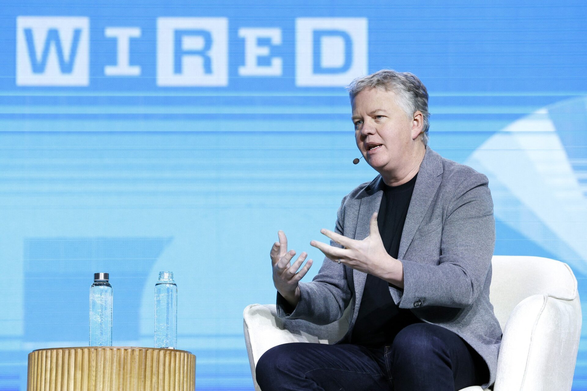Cloudflare amenință să-și retragă serviciile din Italia în urma unei amenzi usturătoare aplicate de autoritățile locale Conflictul dintre gigantul tehnologic Cloudflare și autoritățile italiene de reglementare a escaladat, compania avertizând în mod clar că s-ar putea retrage de pe piața din Italia dacă nu se revizuiește decizia de amendare