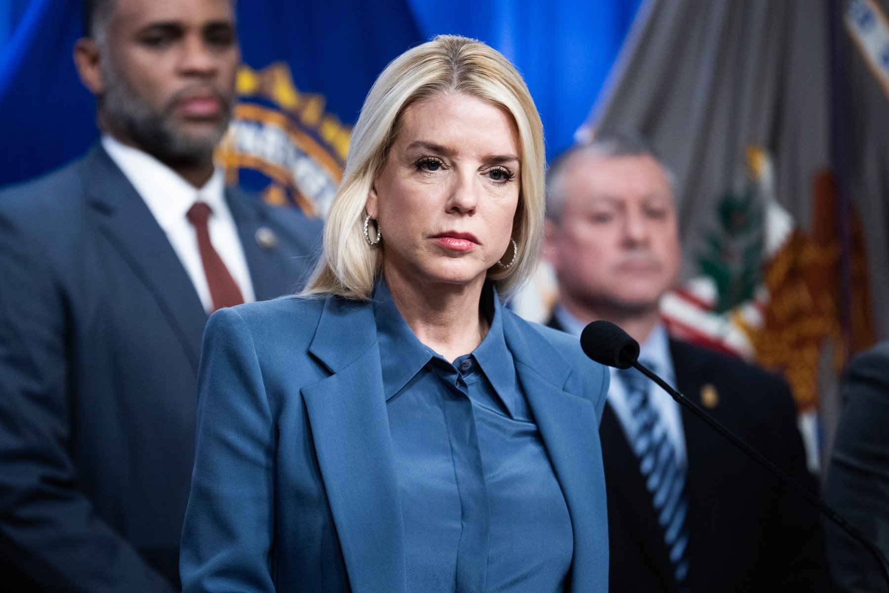 Trump critică dur pe Pam Bondi: „Slabă și ineficientă”