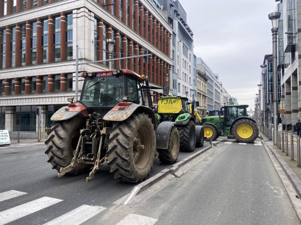 Partidul Tisza a lansat un mesaj dur, contestând ferm semnarea acordului de liber schimb Mercosur de către Guvernul maghiar, în timp ce scena politică europeană și internațională evidențiază o dezbatere acută despre impactul economic și strategic al acestei inițiative