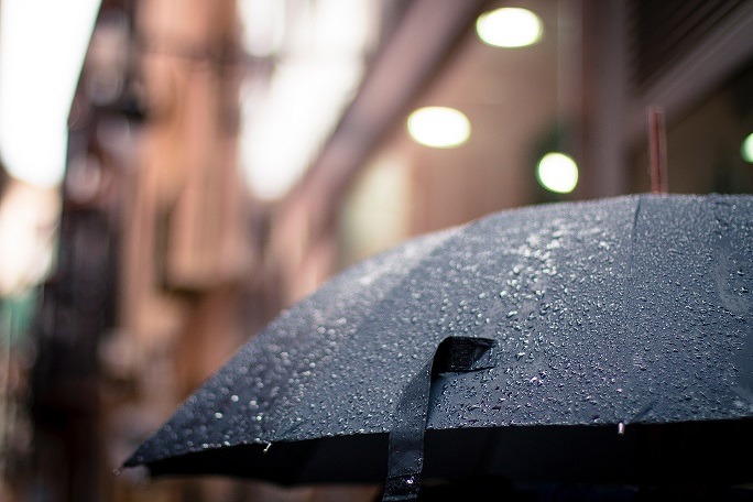 rain-umbrella-weather-17739.jpg - JurnalUrban
