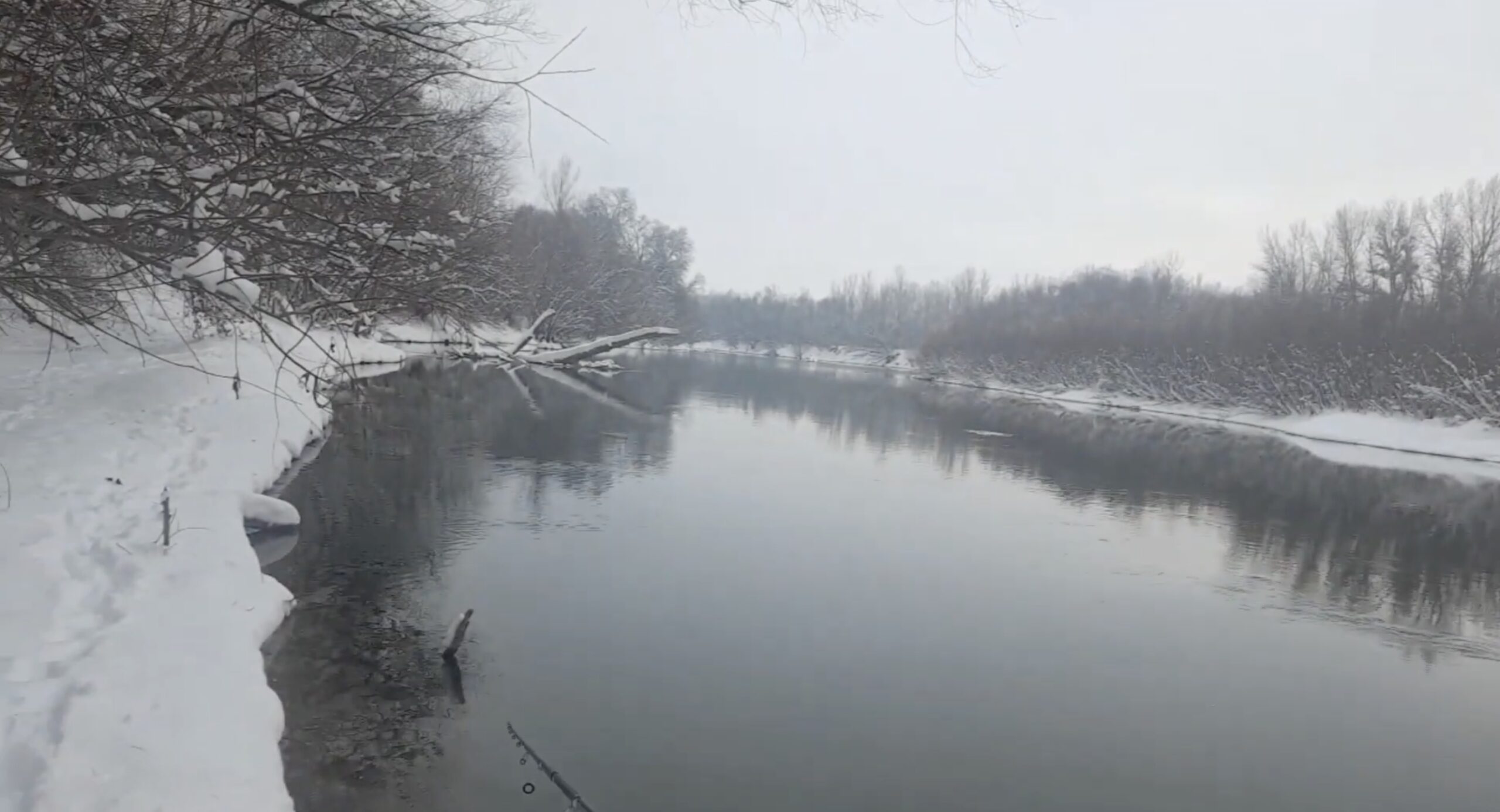 Un incident grav în zona frontierei între Ucraina și România scoate în evidență vulnerabilitatea persoanelor care încearcă să treacă ilegal granița, în special în condiții meteo extrem de dure