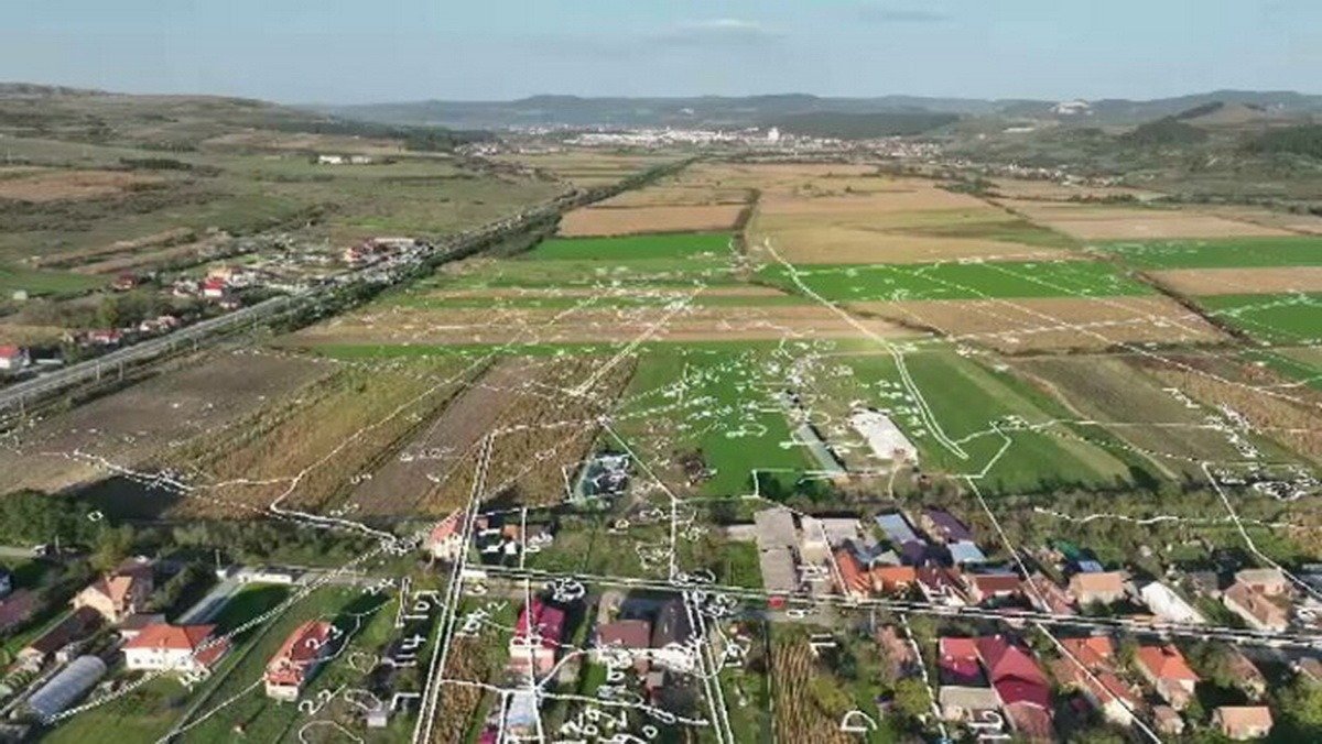 Marea Britanie intenționează să implementeze o reformă majoră în sistemul său imobiliar, mizând pe plafonarea chiriilor pentru terenuri, pentru a reduce presiunea asupra milioane de gospodării afectate de creșterea costurilor