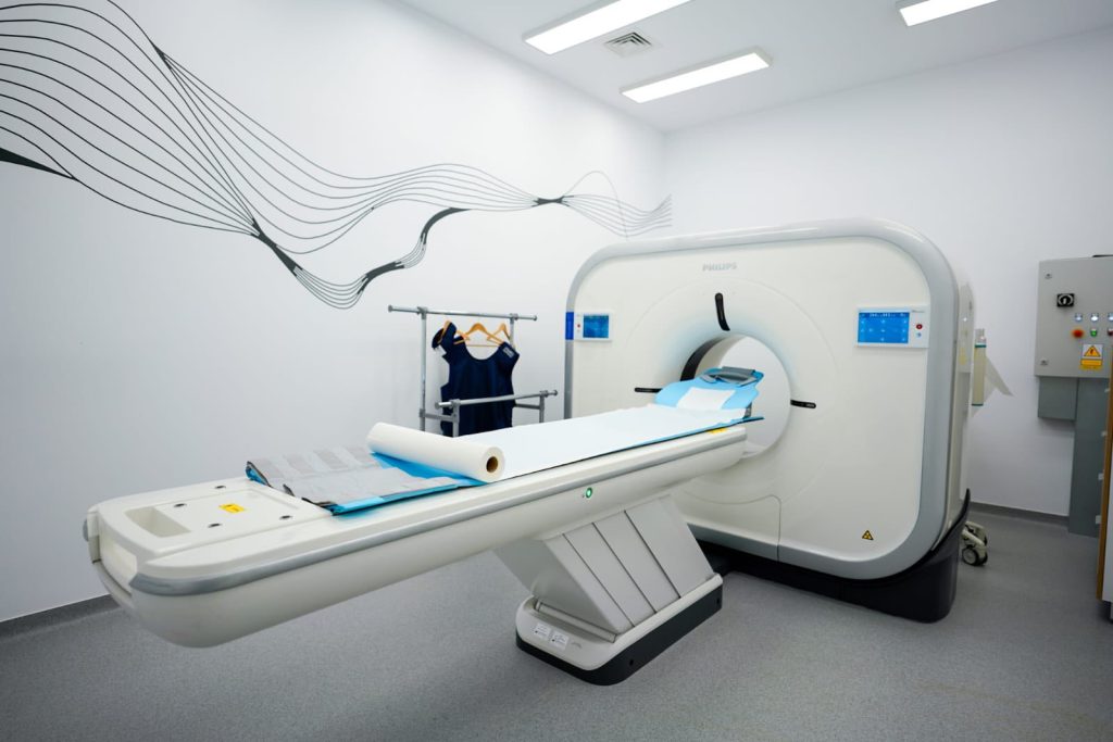 Casa Națională de Asigurări anunță reformarea sistemului după acuzațiile despre medici radiologi care vând parafe la private