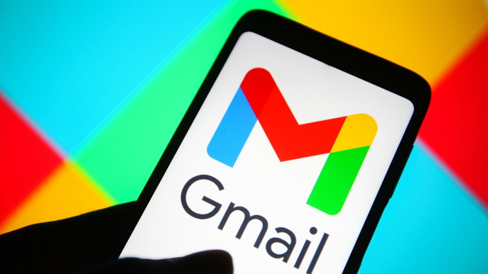 Google a făcut un pas major în securitatea și gestionarea identității digitale, introducând posibilitatea unică de a schimba adresa principală de email asociată unui cont Gmail