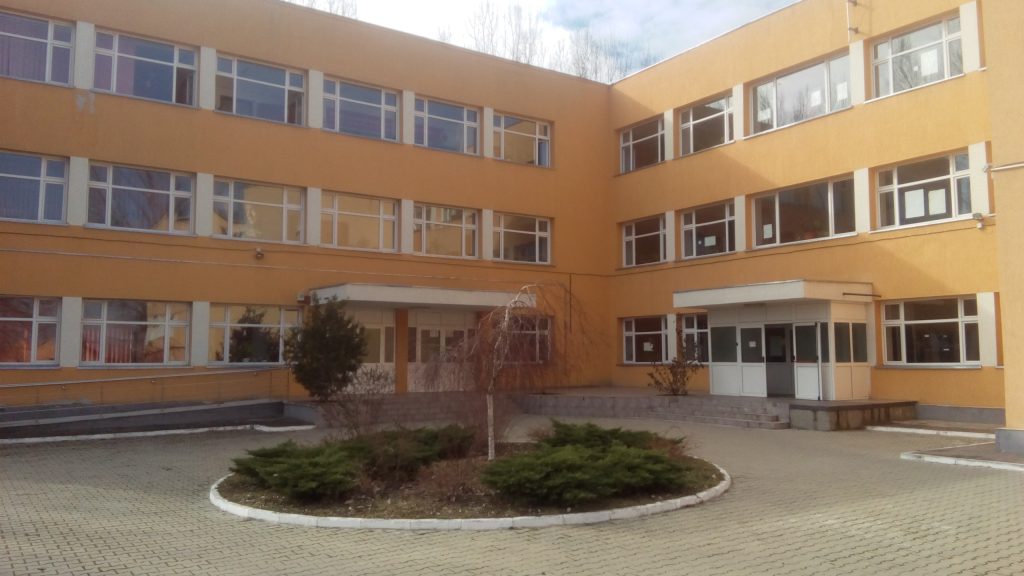 Primăria Sectorului 3 planifică din nou o majorare a costurilor pentru renovarea Liceului Tehnologic „Dragomir Hurmuzescu”, în contextul în care suma estimată pentru proiect a fost deja ajustată de mai multe ori de la începutul anului