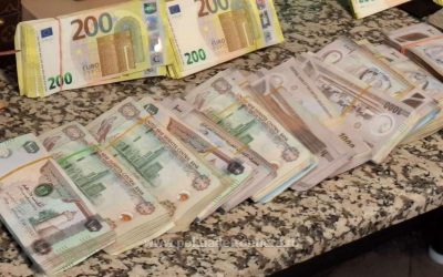 teancuri-de-bani.jpg - JurnalUrban