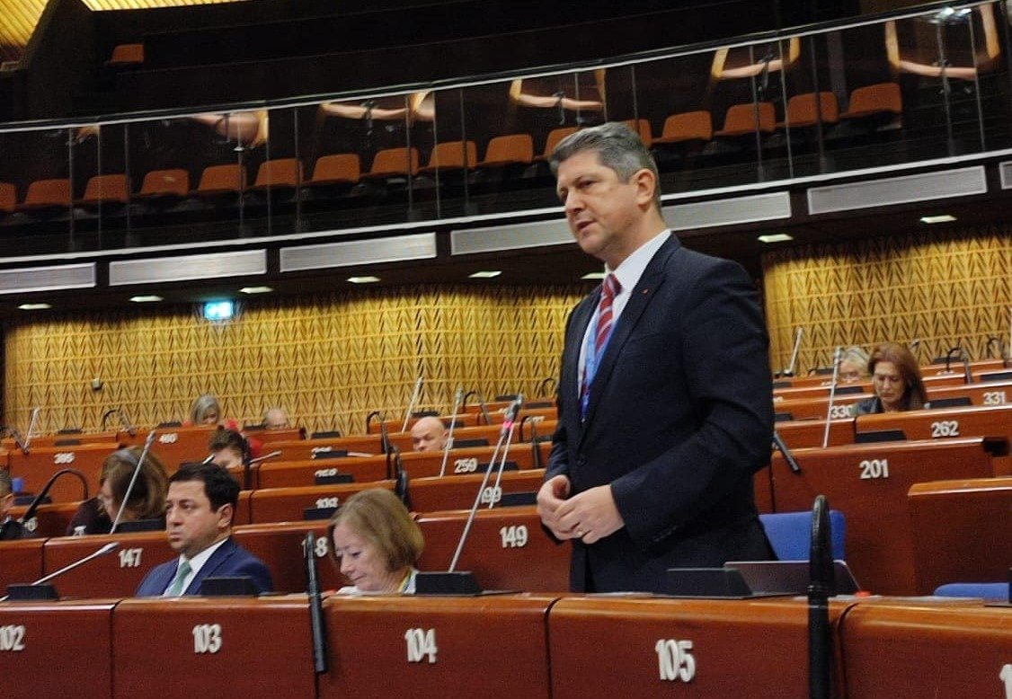 Titus Corlățean devine reprezentant al Comisiei de la Veneția în contextul provocărilor juridice ale României Titus Corlățean, senator PSD și un cunoscut diplomat român, și-a asumat un rol de mare răspundere la nivel european, fiind ales recent ca reprezentant al Comisiei de la Veneția, organism diplomatic și juridic ce contribuie la promovarea statului de drept și a standardelor democratice în Europa