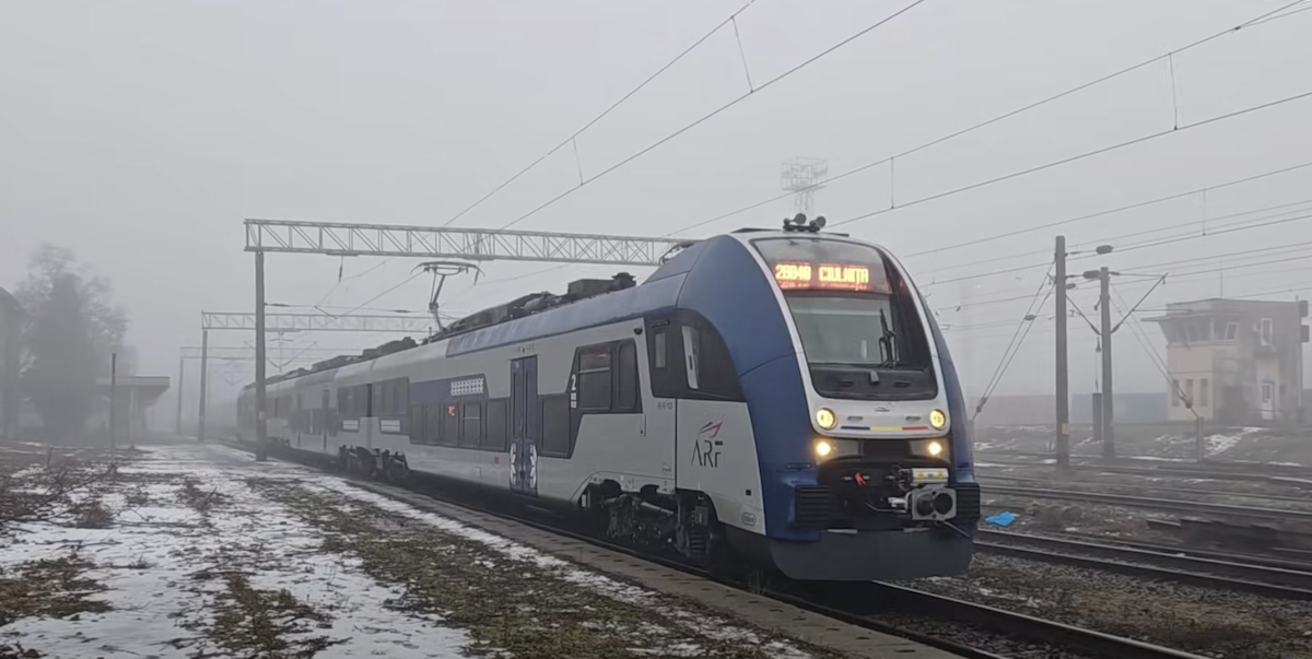 Au început testele cu trenurile electrice PESA, fabricate în Polonia pentru calea ferată românească, marcând un pas important în modernizarea infrastructurii de transport din țară