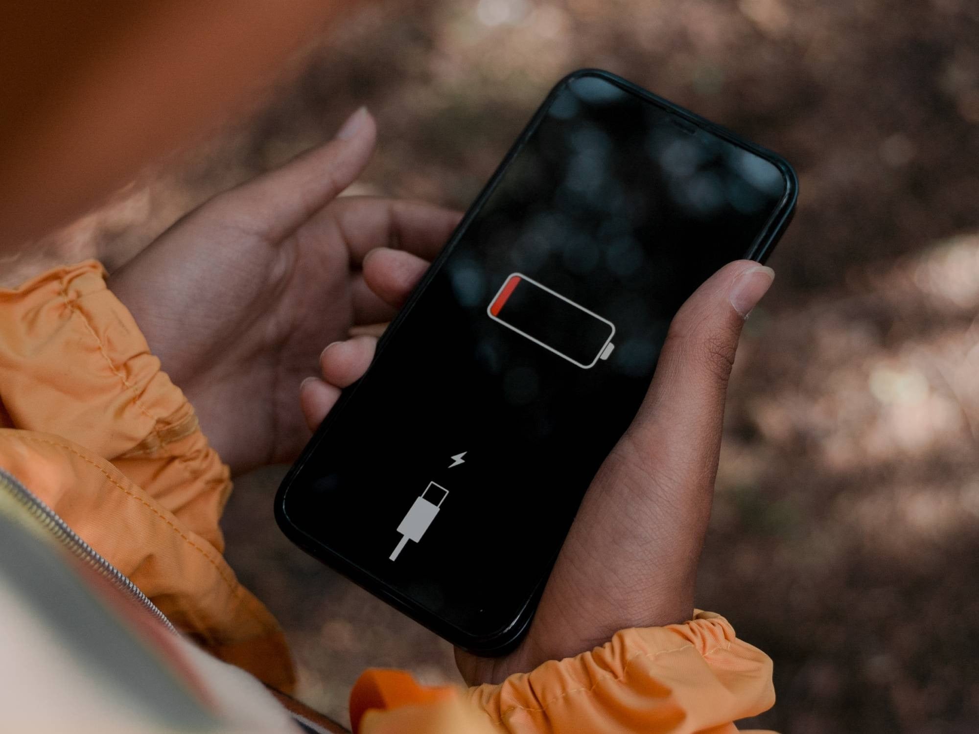 Trecerea de la mituri vechi la realități moderne în autonomia bateriei dispozitivelor mobile În era tehnologiei avansate, durata bateriei a devenit o preocupare constantă pentru utilizatorii de smartphone-uri, laptopuri și tablete