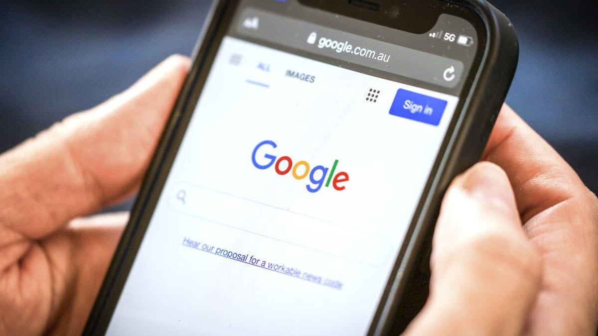 Safari, browserul implicit pe iPhone, rămâne unealta principală pentru milioane de utilizatori, însă mulți dintre aceștia navighează fără a valorifica complet opțiunile avansate de personalizare oferite de Apple