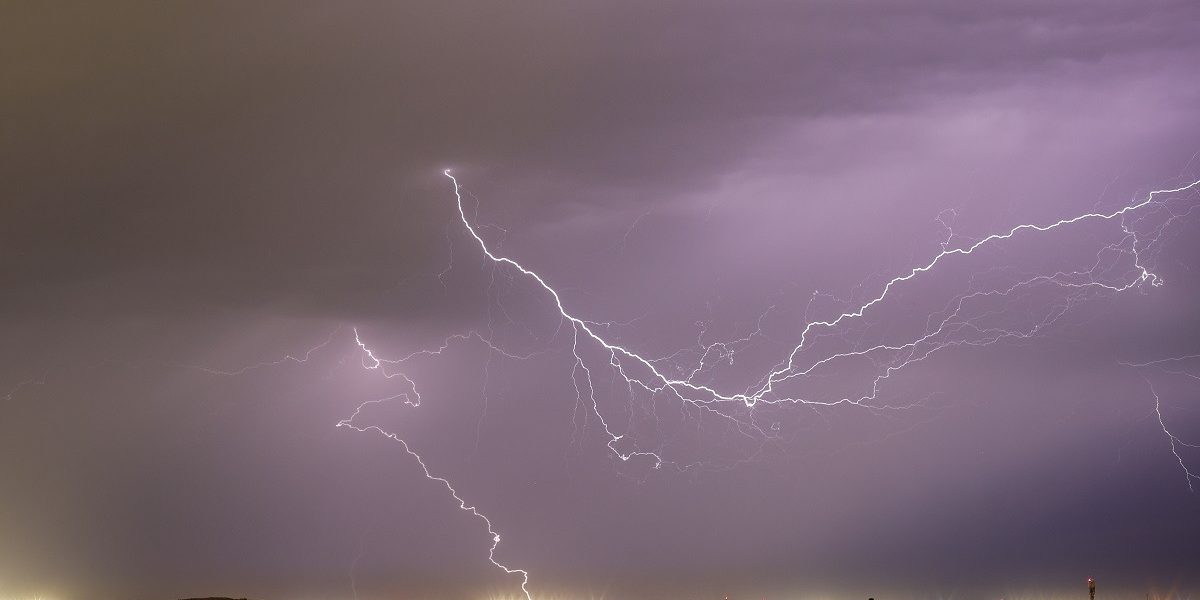 vreme-fulgere.jpg - JurnalUrban