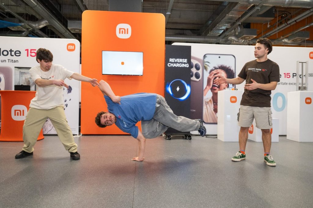 Xiaomi își reafirmă angajamentul față de segmentul telefoanelor de gamă medie, lansând oficial în România seria Redmi Note 15, sub conceptul „durabilitatea Redmi Titan”