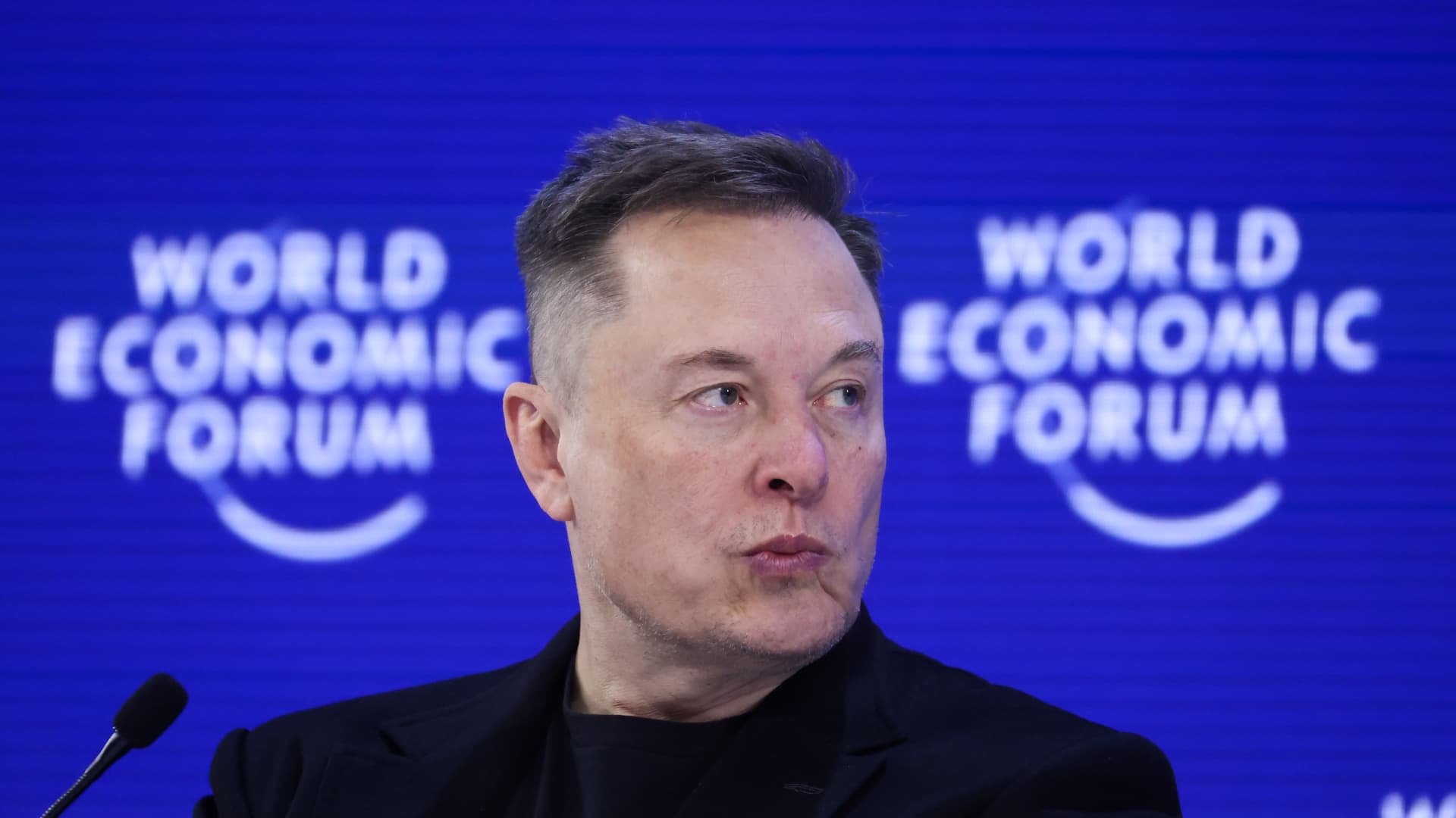 Declinul vânzărilor Tesla în Europa: Provocări și perspective În ianuarie 2026, Tesla a înregistrat o scădere drastică a vânzărilor în Europa, marcând cea de-a 13-a lună consecutivă de declin