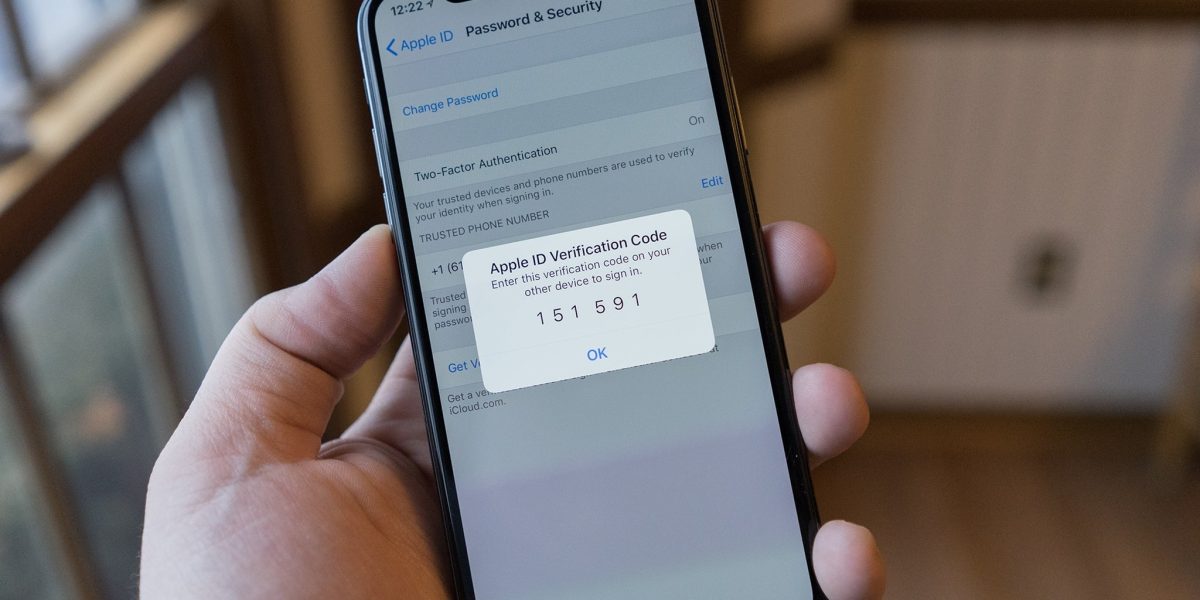 2-FA-iphone.jpg - JurnalUrban