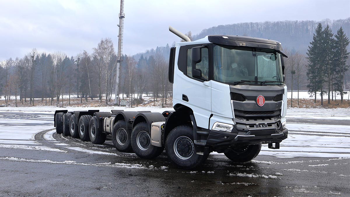Tatra lansează primul camion 16×16 din istoria sa, destinat Australia Producătorul ceh Tatra a realizat un salt tehnologic major prin fabricarea primului camion 16×16 din istoria companiei, destinat unei importante companii de telecomunicații din Australia