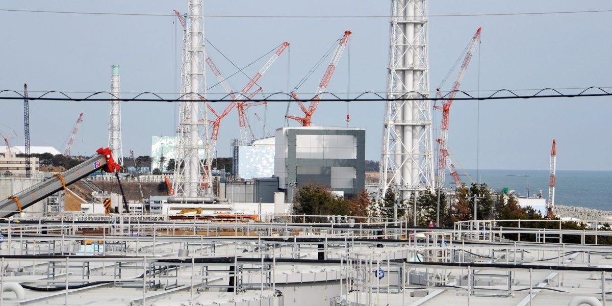 2560px-Fukushima_Daiichi_0211005.jpg - JurnalUrban