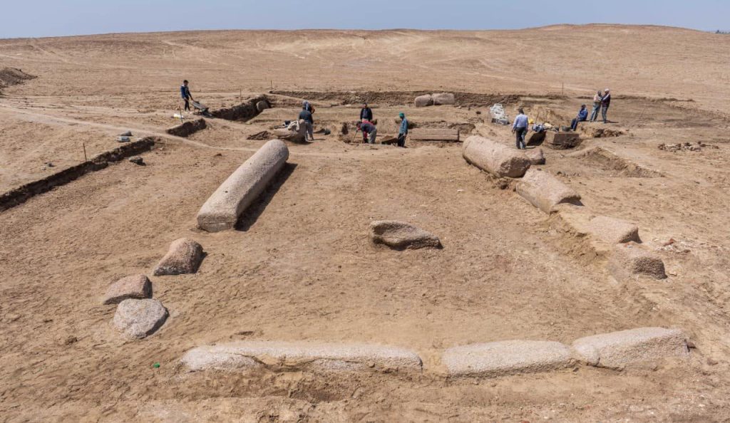 Descoperire arheologică de excepție în Peninsula Sinai: situl de artă rupestră vechi de zece milenii O descoperire arheologică de o importanță istorică aparte a ieșit recent la iveală în Peninsula Sinai, în estul Egiptului